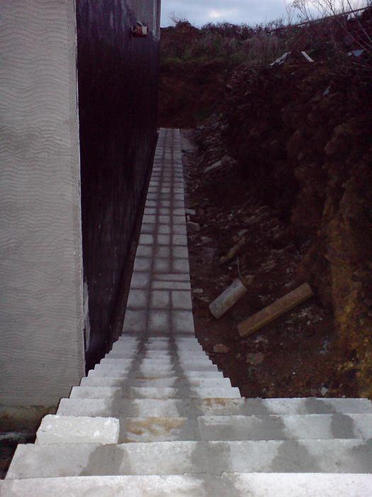 15 Retaining Wall & Cess Tank (18)